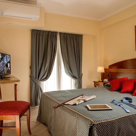Marini Park Hotel Castel di Leva Dış mekan fotoğraf