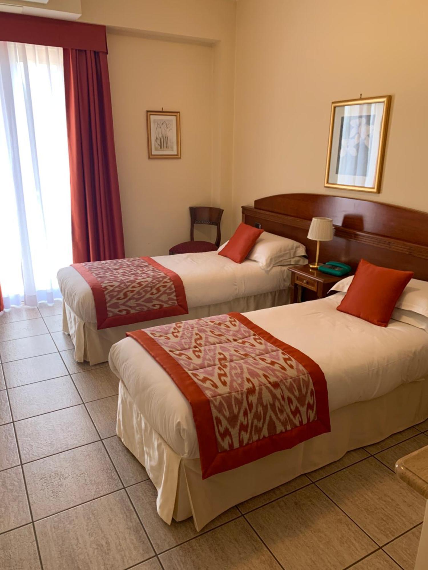 Marini Park Hotel Castel di Leva Dış mekan fotoğraf