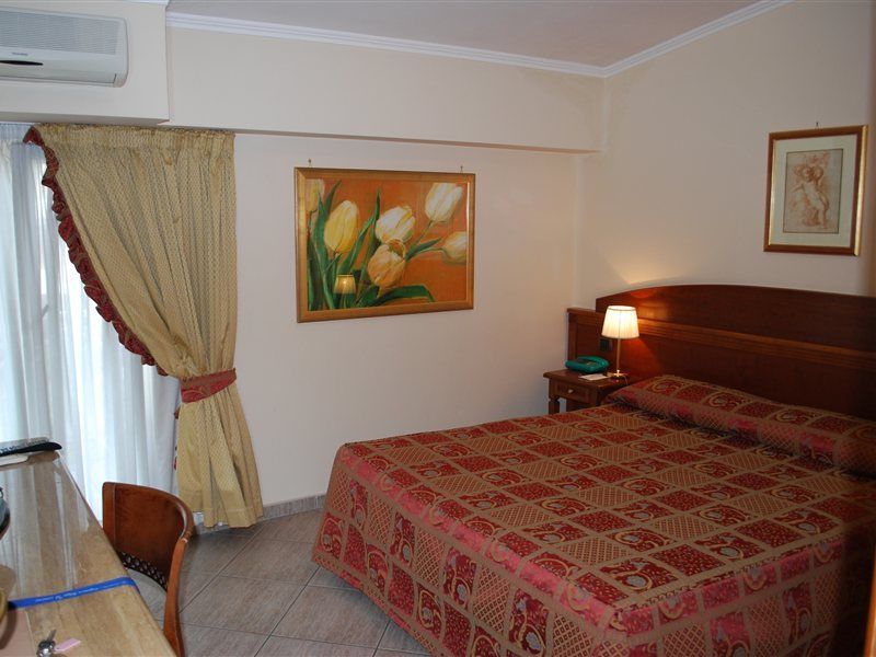 Marini Park Hotel Castel di Leva Dış mekan fotoğraf