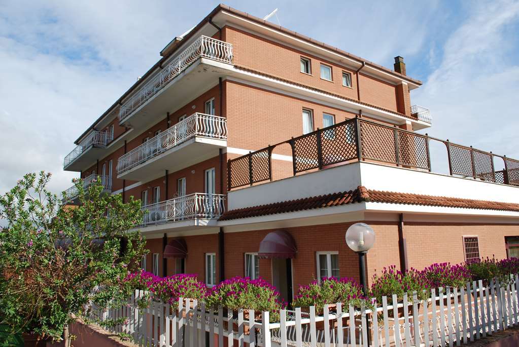 Marini Park Hotel Castel di Leva Dış mekan fotoğraf