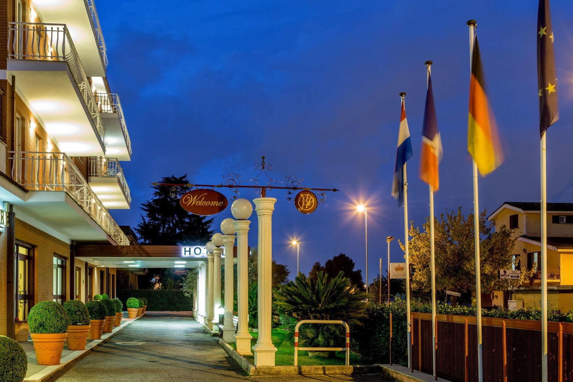 Marini Park Hotel Castel di Leva Dış mekan fotoğraf