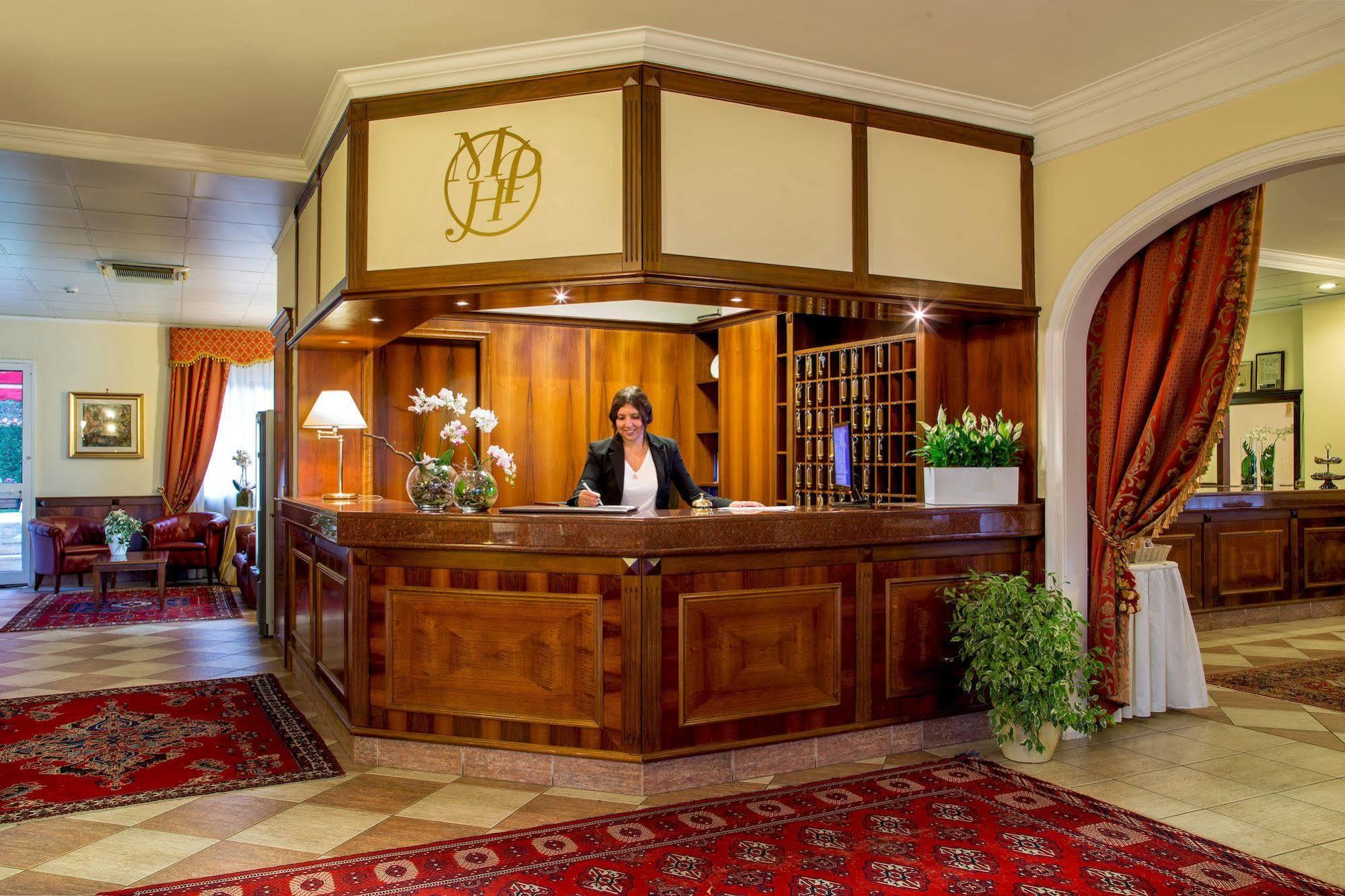 Marini Park Hotel Castel di Leva Dış mekan fotoğraf
